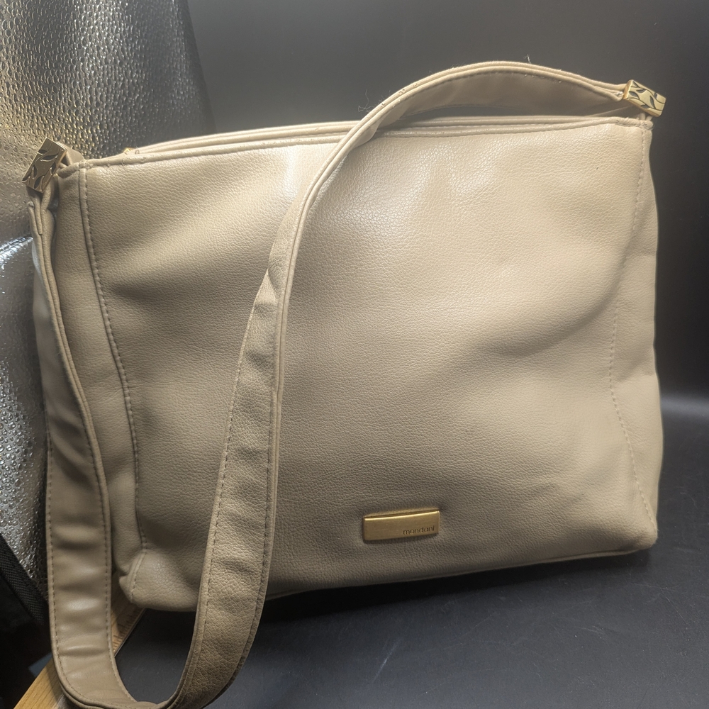 Mondani New York Pebbled Tan Faux Leather Shoulder Bag Purse Lined